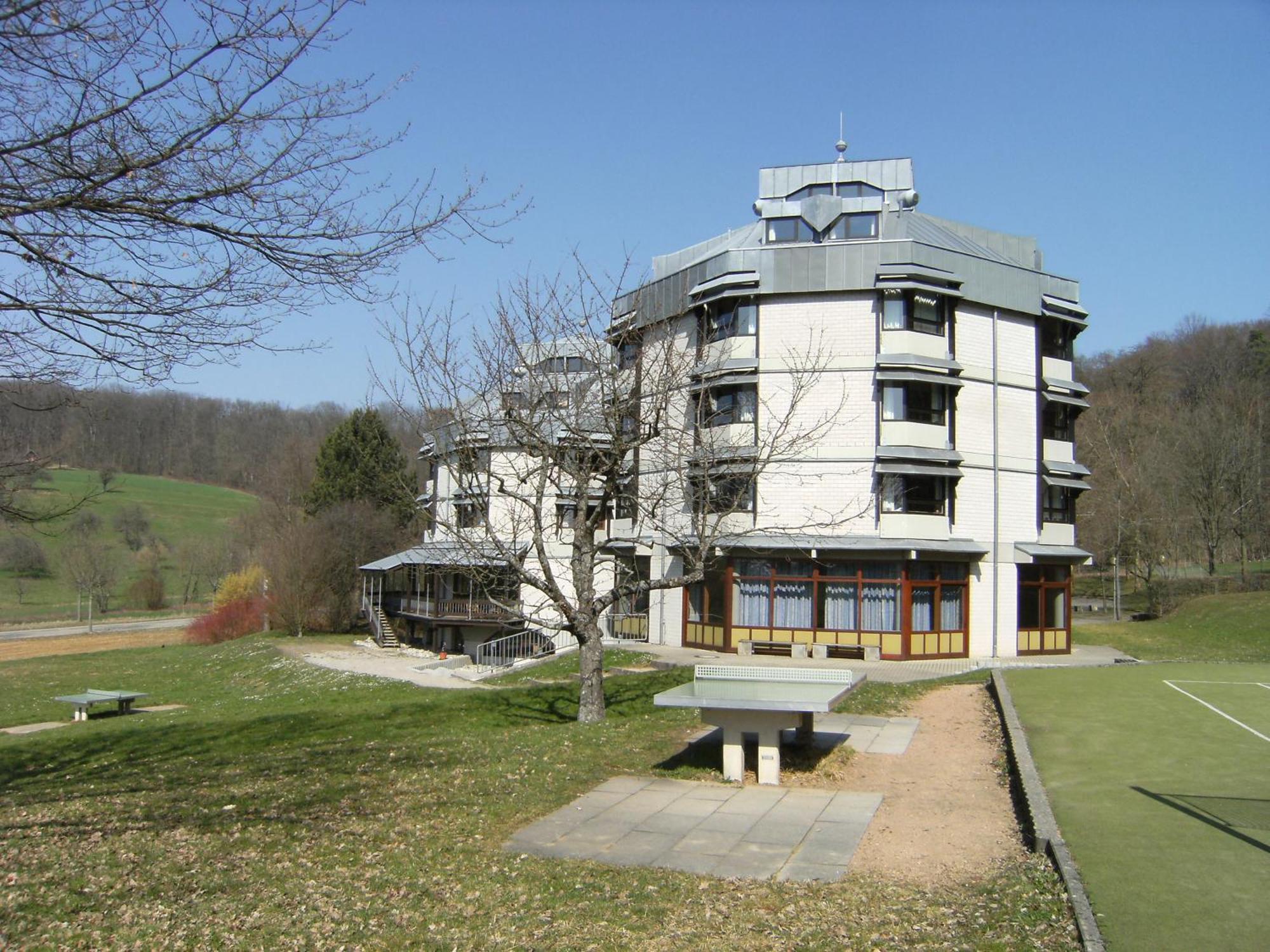Hellmut-Wassmer-Jugendherberge Loerrach Esterno foto