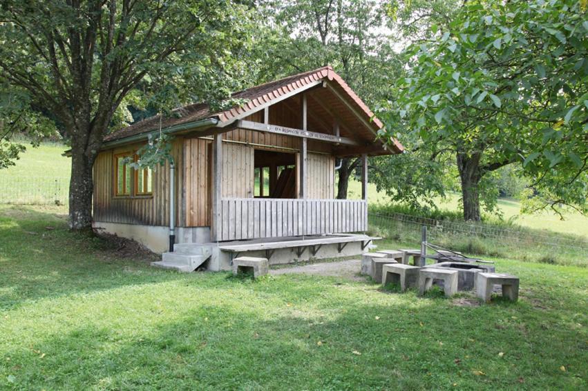 Hellmut-Wassmer-Jugendherberge Loerrach Esterno foto