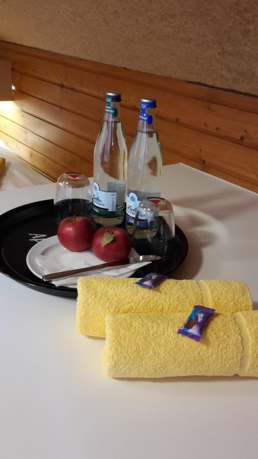 Hellmut-Wassmer-Jugendherberge Loerrach Esterno foto